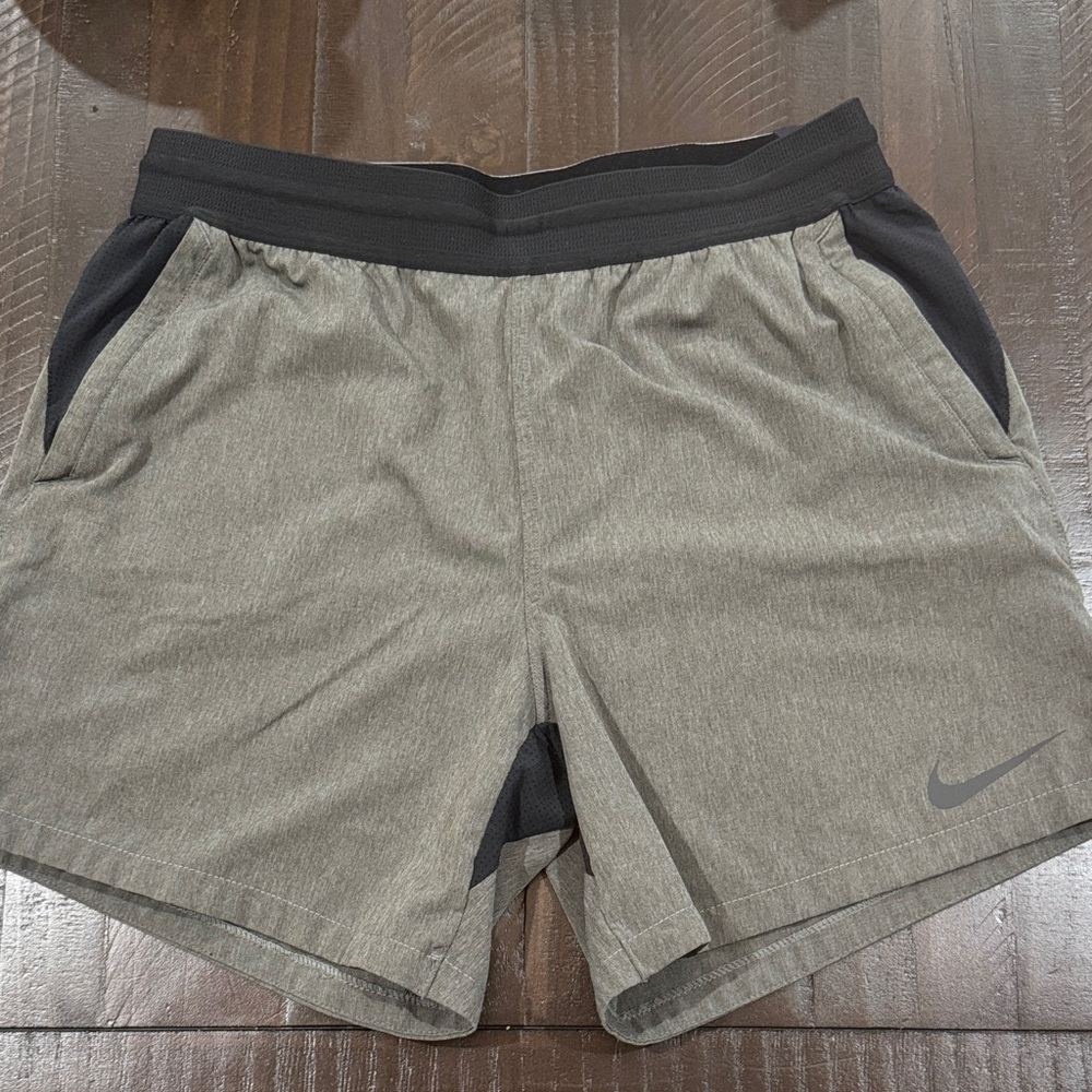 Nike Men's Grey and Black Athletic Shorts